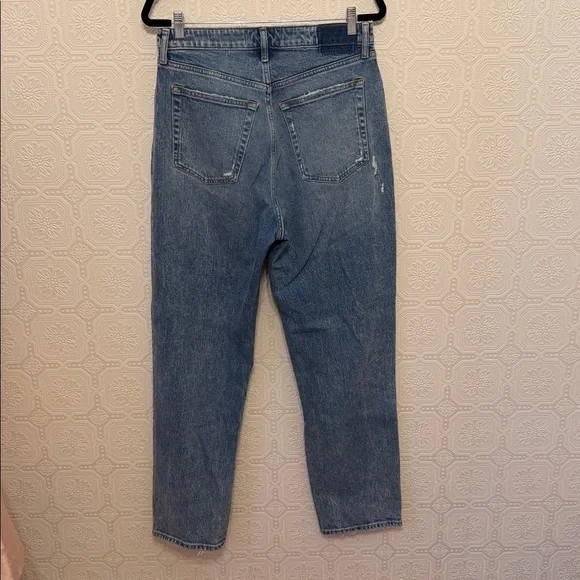 Abercrombie & Fitch Curve Love High Rise Dad Jeans Medium Ripped Wash Size 30L - Picture 8 of 12